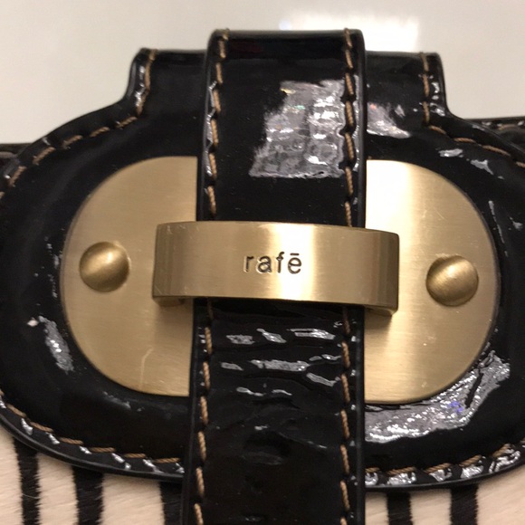 Rafe Clutch zebra print. - Picture 4 of 6